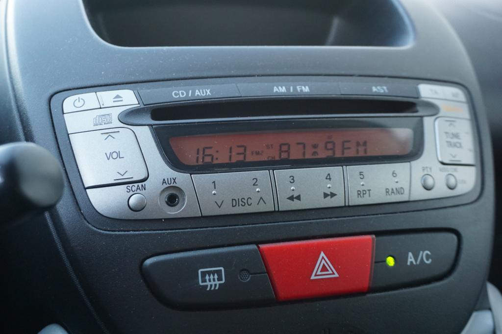 Peugeot 107 1.0 active airco / elektr. ramen / nap / apk t/m 10-08-2026