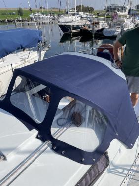 Zeilmaker voor reparatie en bootcanvas