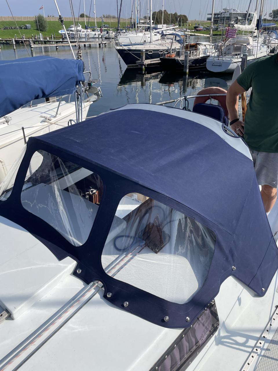 Zeilmaker voor reparatie en bootcanvas