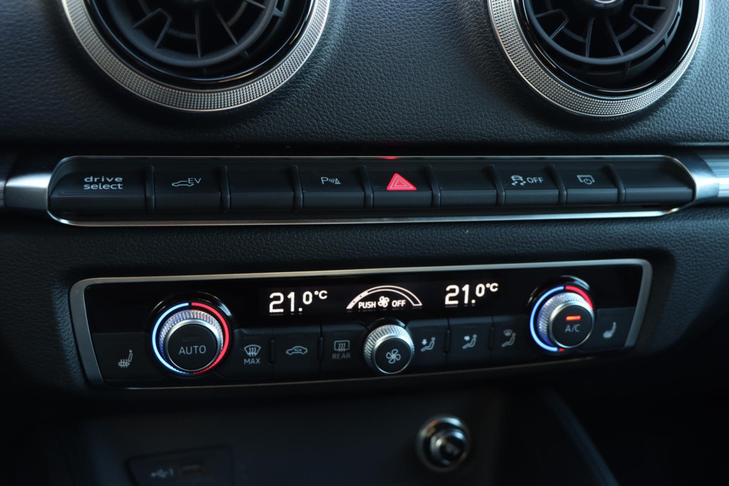 Audi A3 sportback 40 tfsi e-tron sport 204pk s-tronic