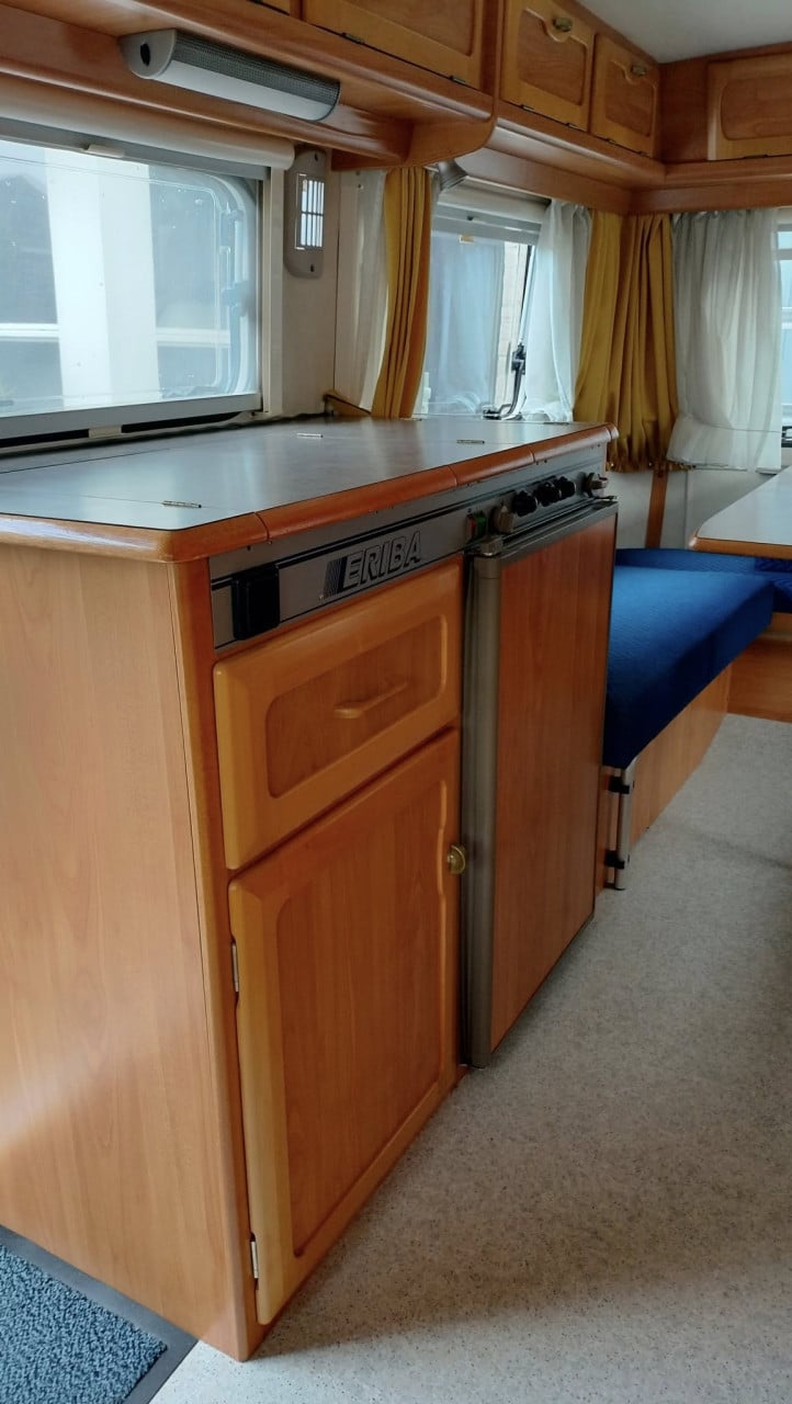 Eriba Touring (2001) met voortent en mover!