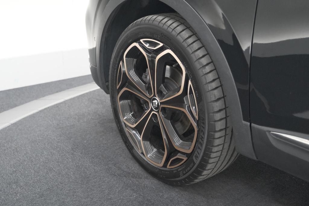 Renault Kadjar tce 160 edc black edition | bose audio | adaptieve cruise co