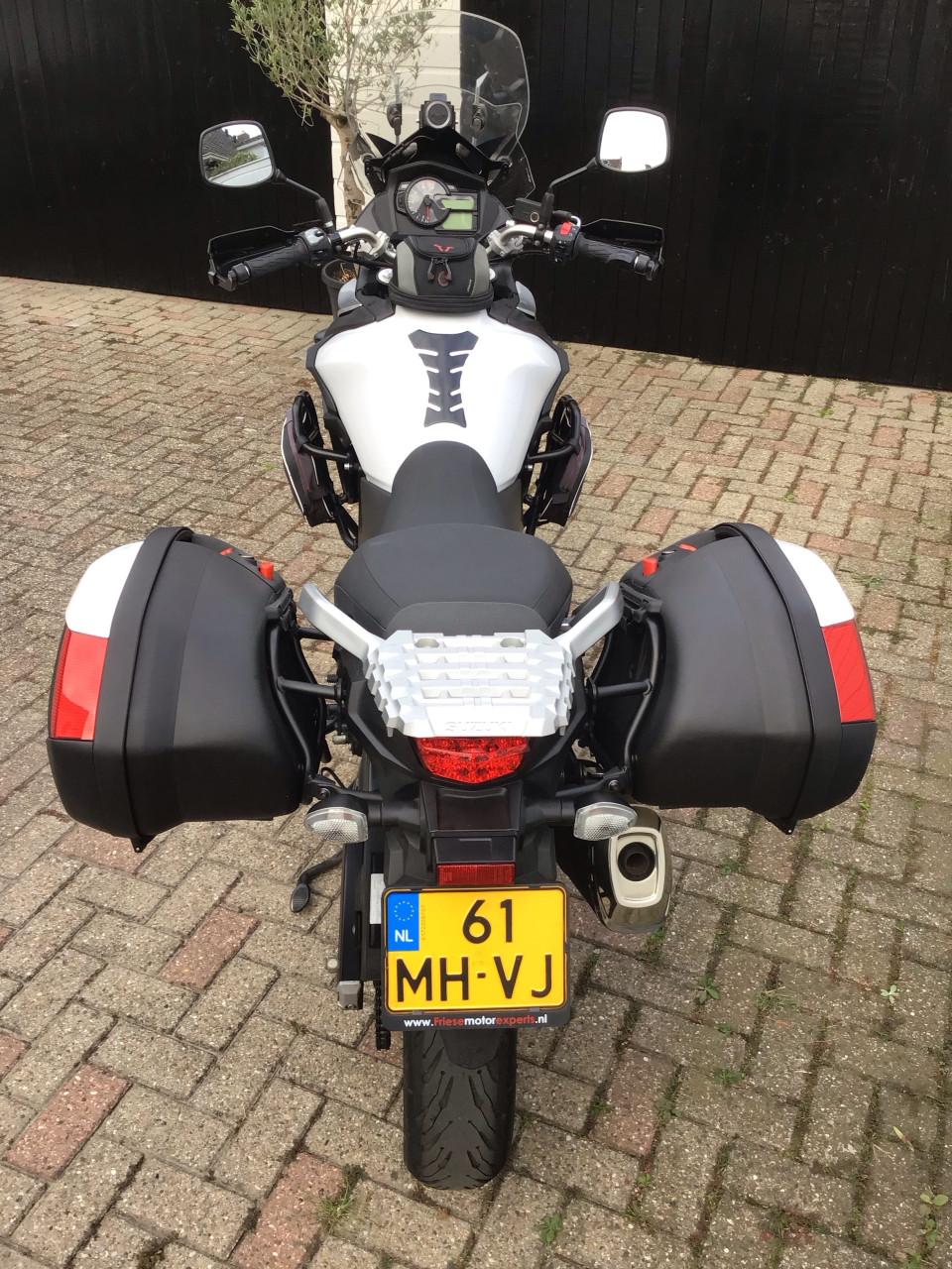 Mooie en complete Suzuki V-strom 650