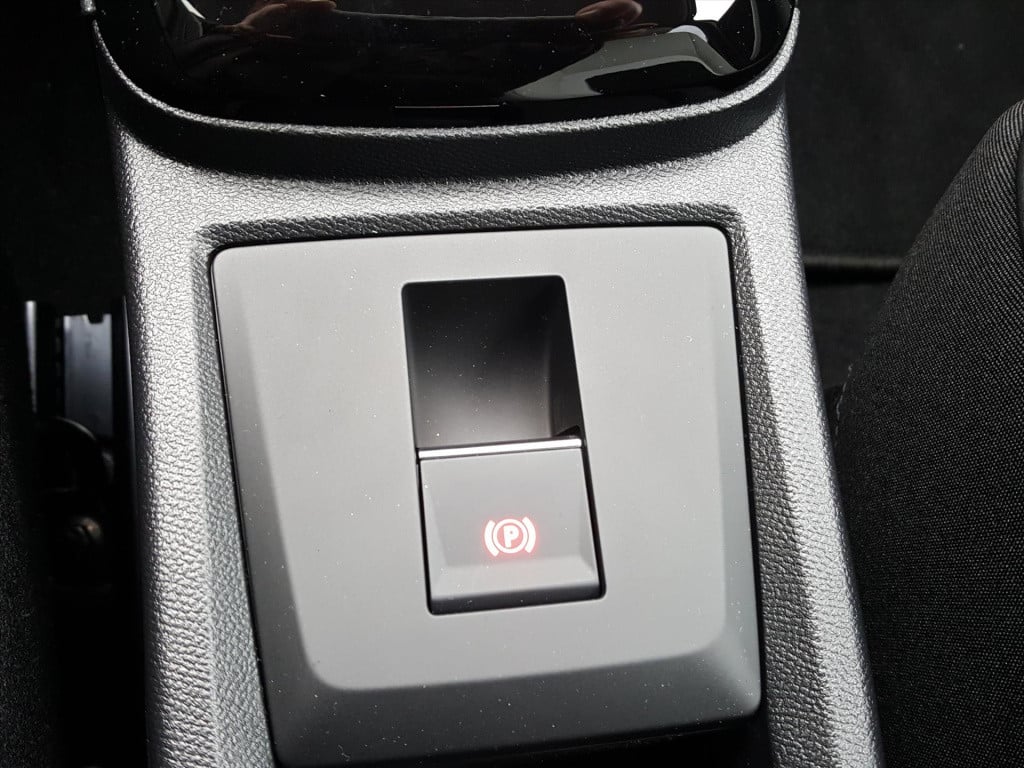 Citroen C3 Aircross hybrid 145pk e-dcs max navigatie | apple carplay & andr