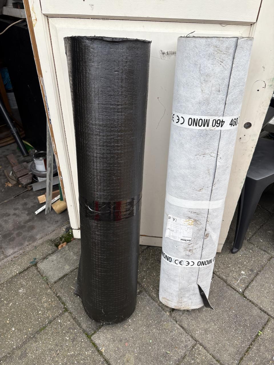 Dakleer ongeveer 30 m2