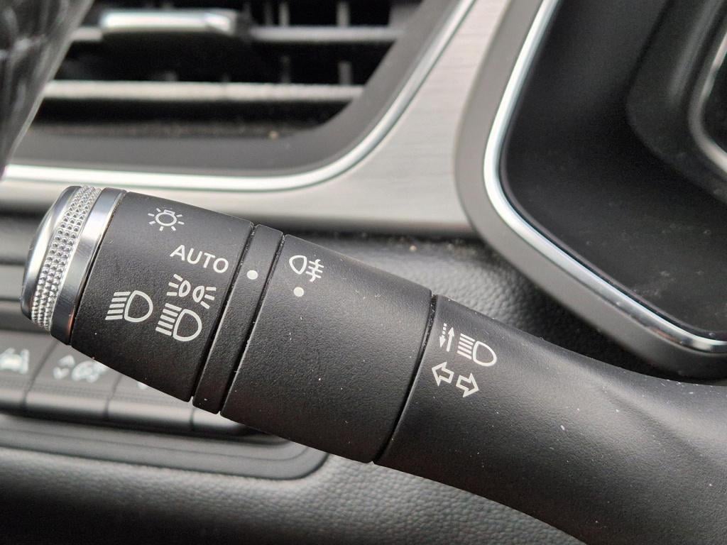 Renault Captur 1.3 tce 130 intens trekhaak, camera, stoel-, stuur- en voorr