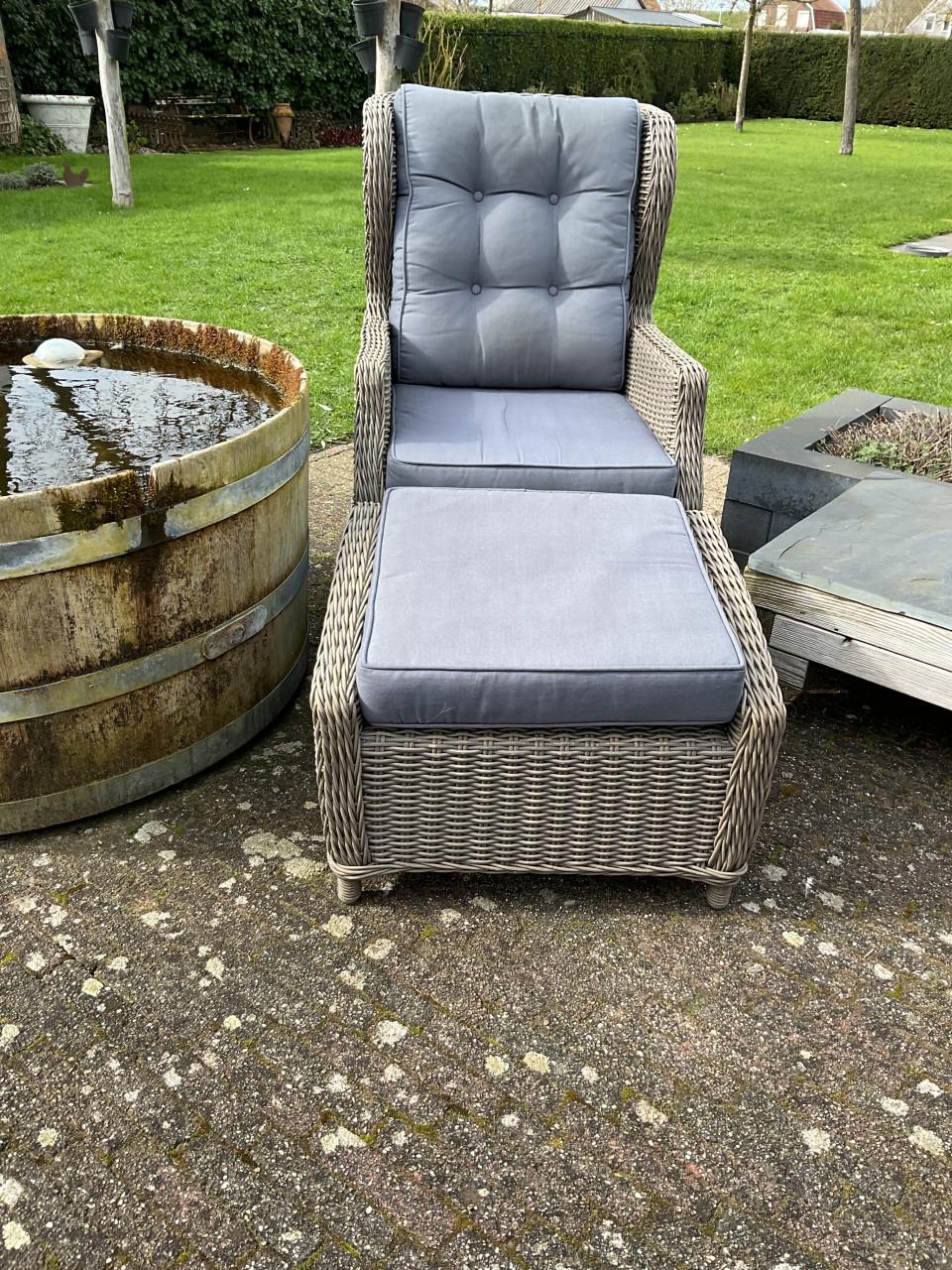 Tuinstoel plus hocker