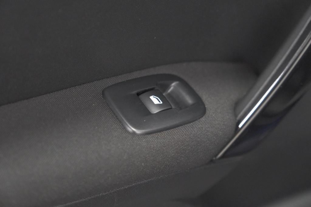 Peugeot 208 puretech 110 tech edition | camera | apple carplay | parkeersen