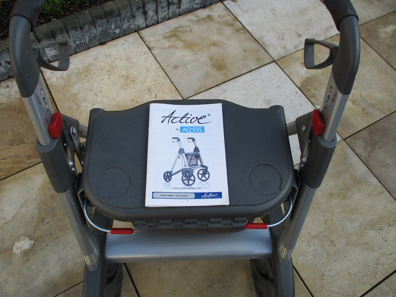 Zgan Active Access opvouwbare lichtgewicht rollator van de ANWB