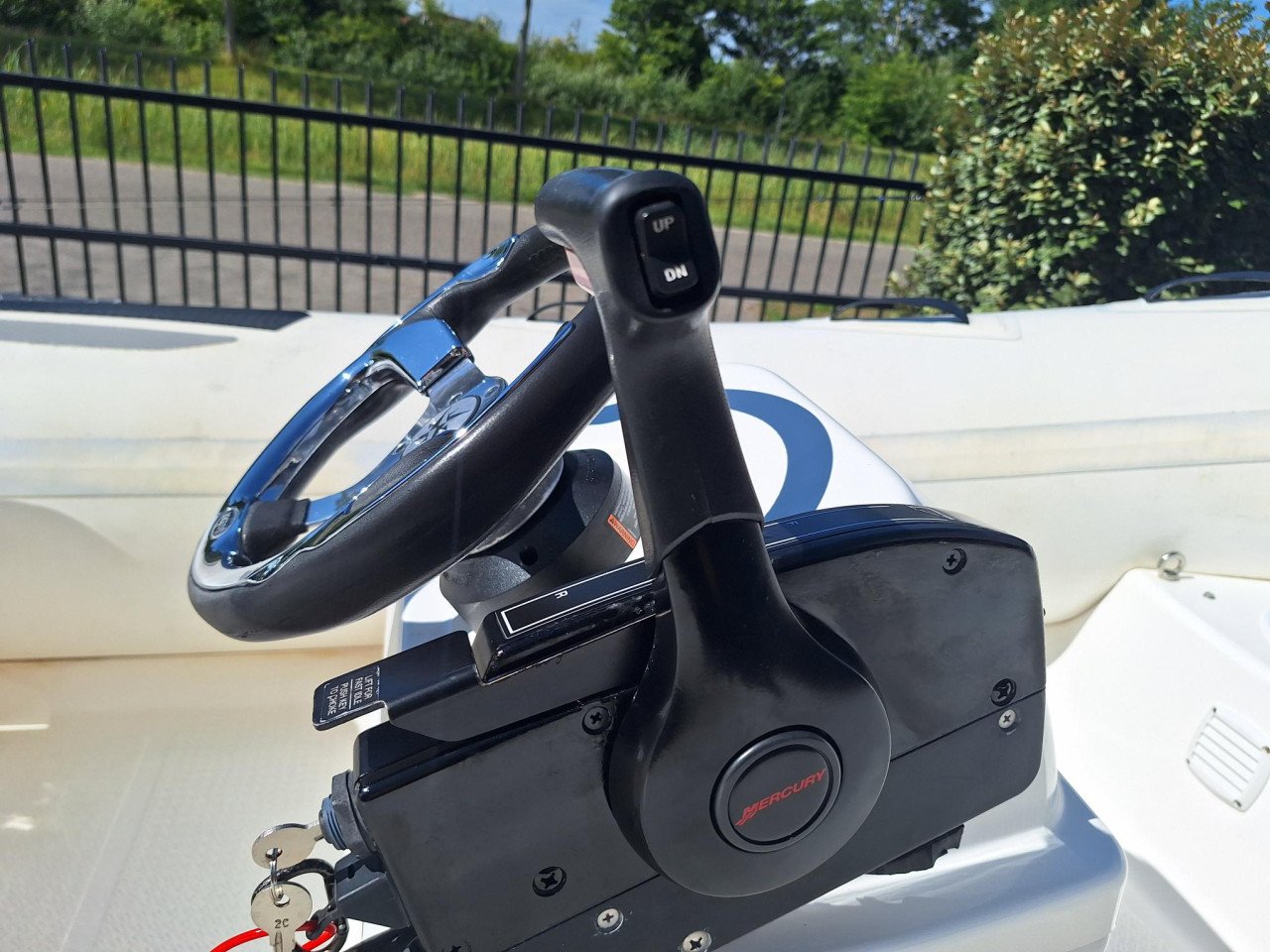 Brig 360 F rib met 20 pk Mercury