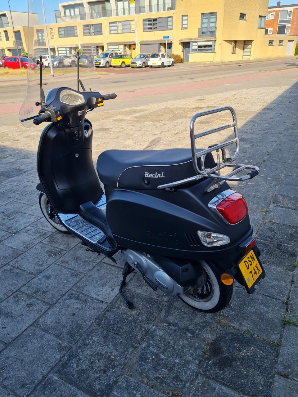 Berini napoli ll Brom scooter