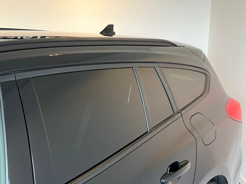 Ford Focus wagon 1.0 ecoboost hybrid st line business