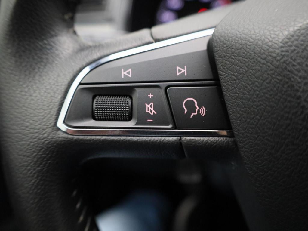 Seat Ibiza 1.0 tsi style business intense | navigatie | climate control | p