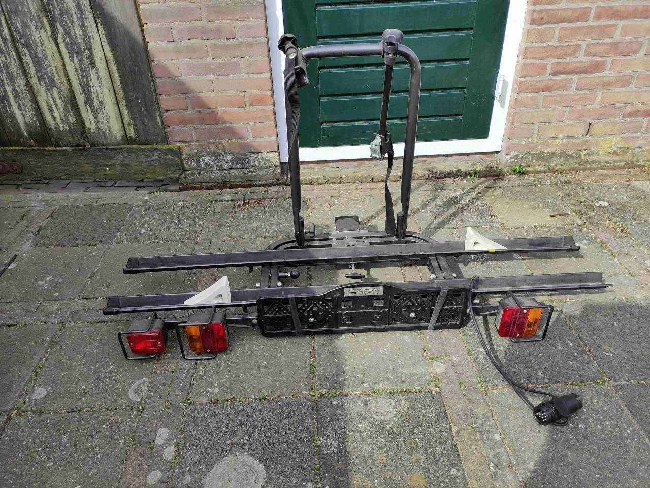 Fietsendrager kantelbaar.