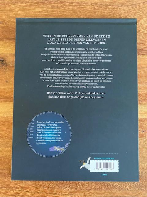 Nieuw | Diep in de blauwe zee | Gianumberto Accinelli