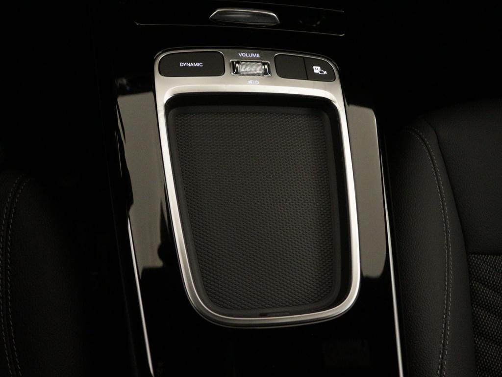 Mercedes-Benz Cla 180 star edition | dodehoekassistent | parkeerpakket met