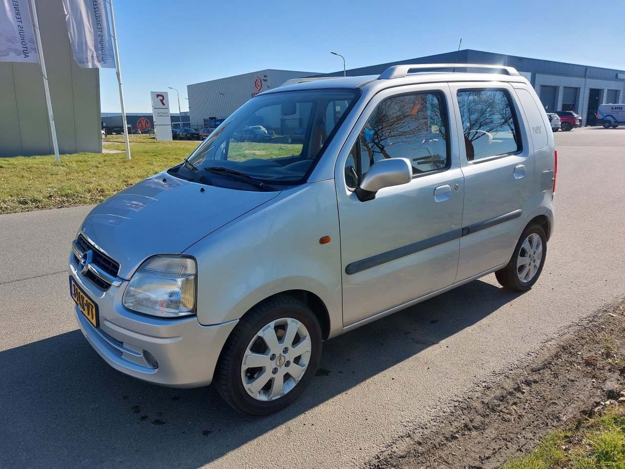 Opel agila bj 2003 1250 euro