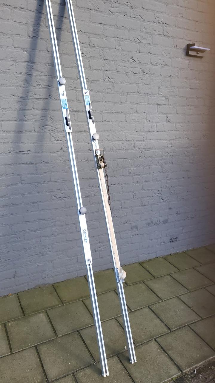 Alu profielen (250 cm) instelbaar met snelspanner