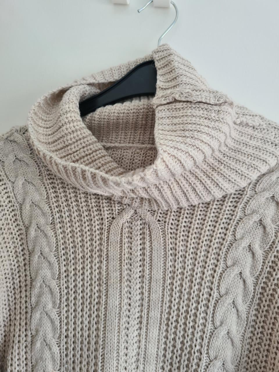 Lange beige kabel trui / jurk  Maat L