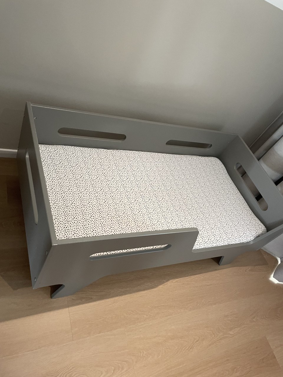 Peuterbed Petite Amélie Colombe grijs 140x70 cm €60