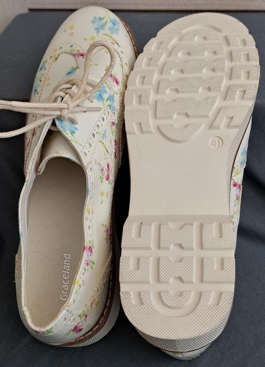 Diverse nieuwe damesschoenen mt. 40/41