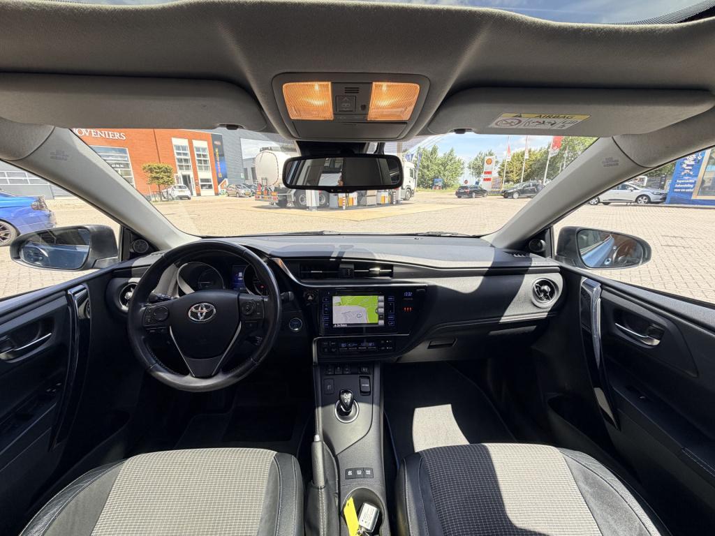 Toyota Auris touring sports 1.8 hybrid lease pro | radio | nav | panorama d