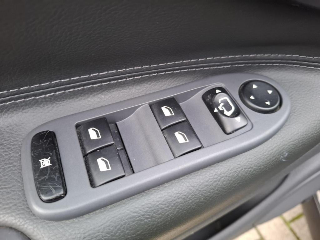 Citroen C5 2.0i 16v exclusive automaat leder/lmv/trekhaak