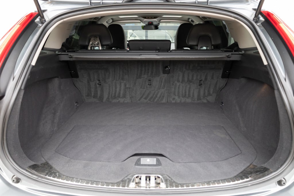 Volvo V60 2.0 t4 190pk summum ✅1jaarbovag✅nav✅leer✅schuifdak✅trekhaak