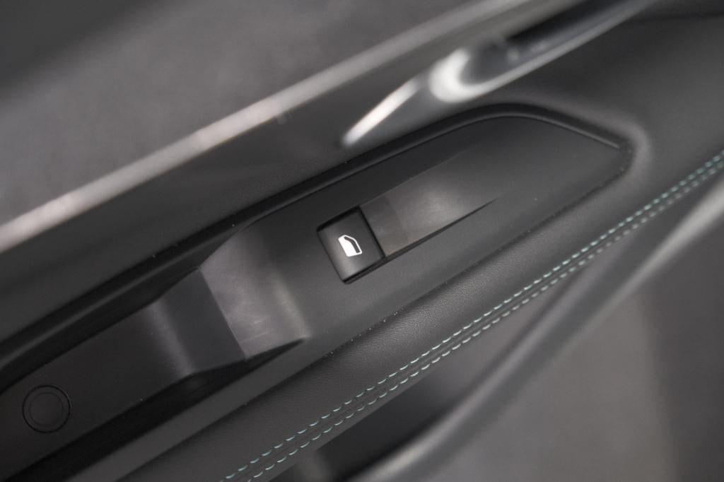 Peugeot 3008 1.6 plug-in hybrid 225 allure | camera | dodehoekdetectie | na