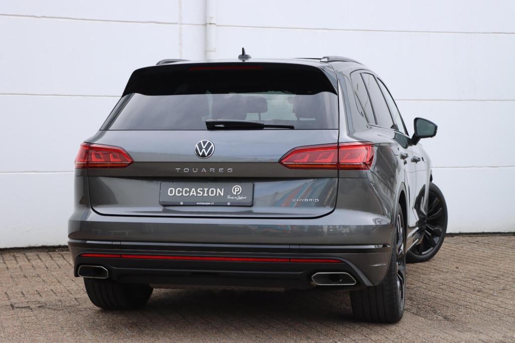 Volkswagen Touareg 3.0 tsi ehybrid 4motion black style 380pk tiptronic | so