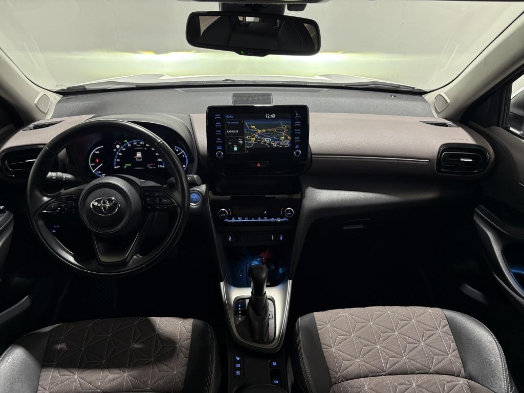 Toyota Yaris Cross 1.5 hybrid executive | 360 camera | bsm | stoelverwarmin