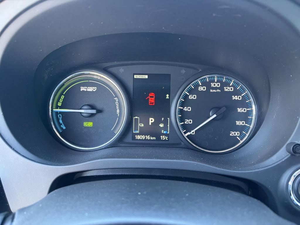 Mitsubishi Outlander 2.0 phev instyle