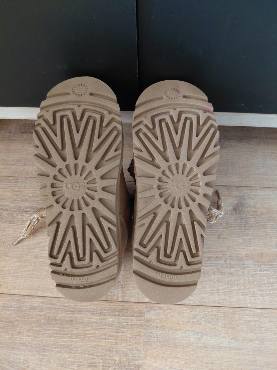 UGG Lowmel Sneakers – (39) NIEUW!