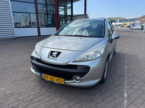 Peugeot 207 bj 2007  1600 euro