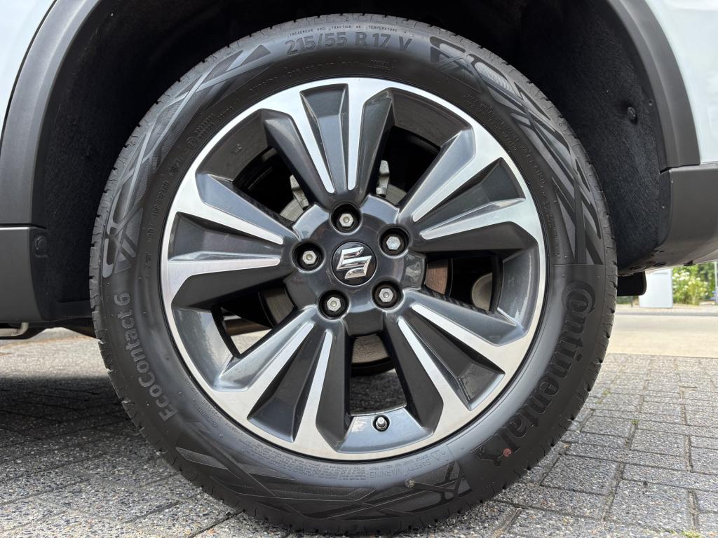 Suzuki Vitara 1.4 boosterjet style smart hybrid