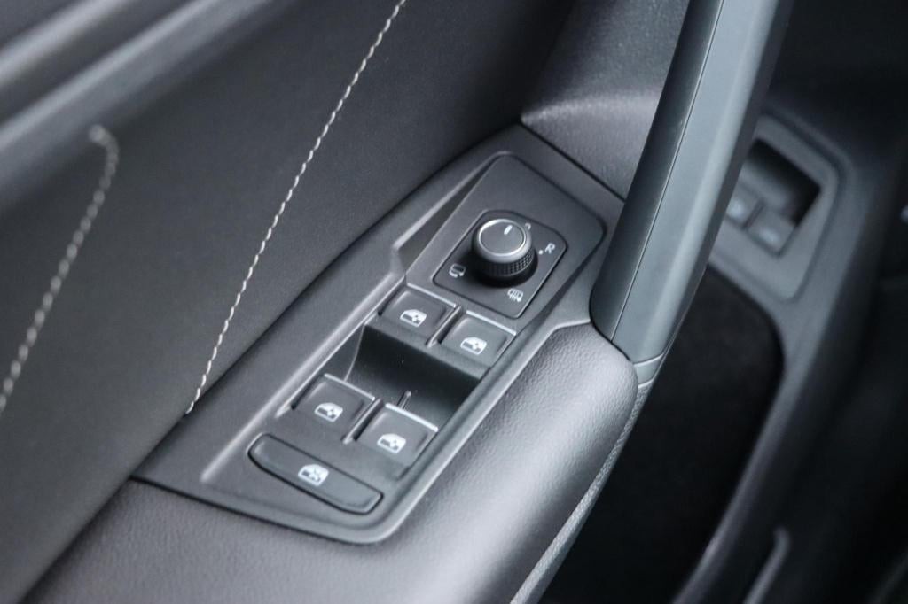 Volkswagen Tiguan 1.4 tsi ehybrid r-line business+ 245pk dsg6