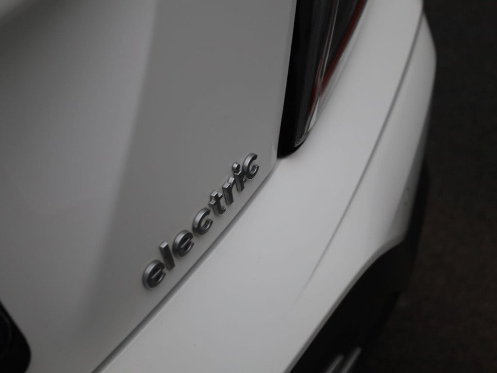 Hyundai Kona ev fashion 39 kwh