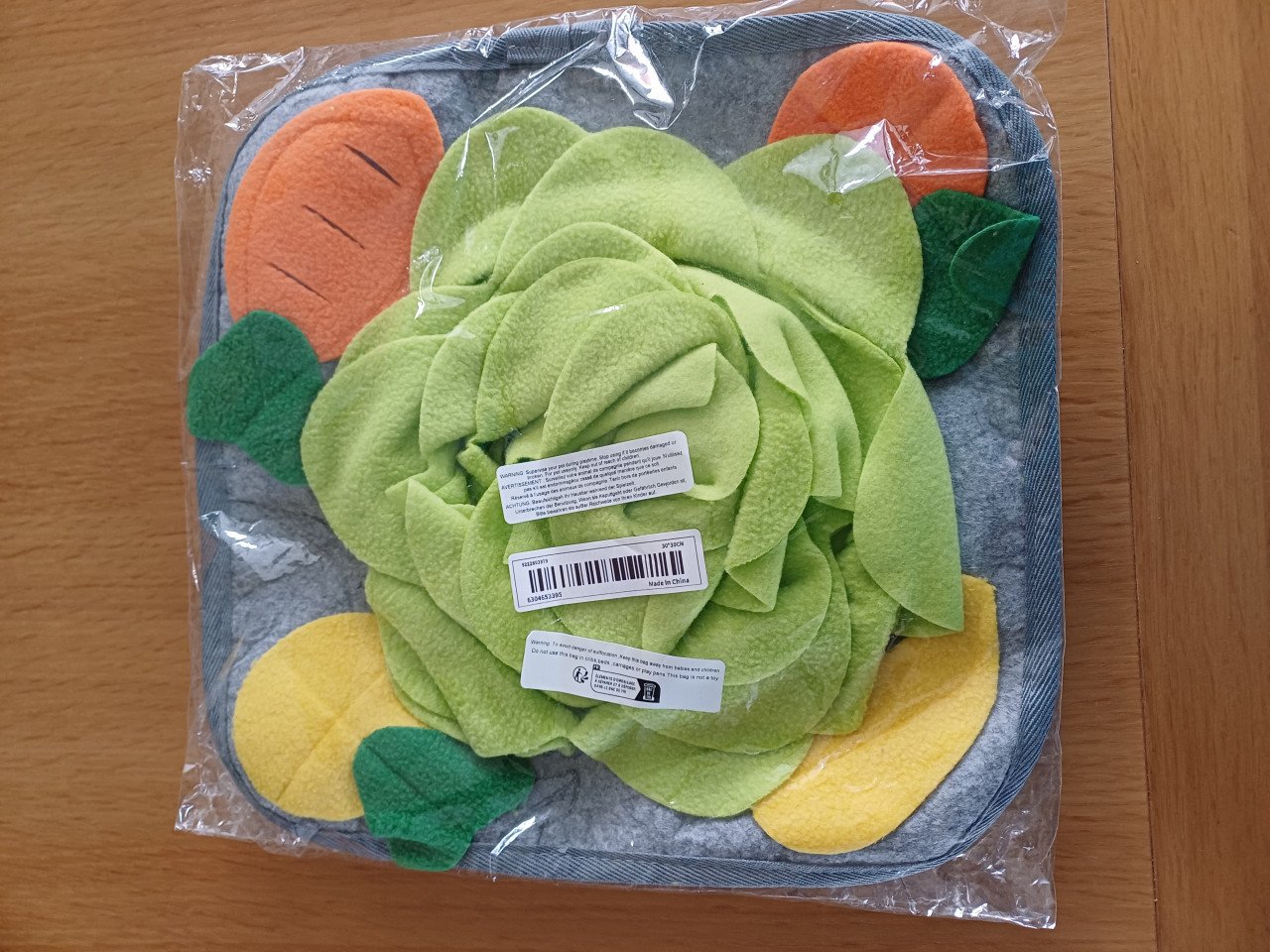Vervoersbox en speeltjes, zgan en nieuw