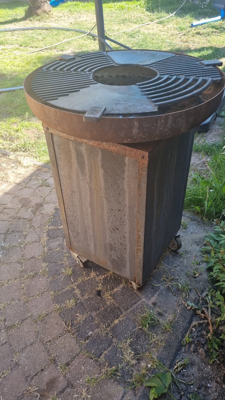 Bbq en vuurschaal inéén