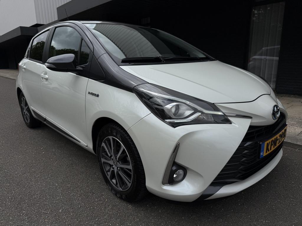 Toyota Yaris 1.5 hybrid - luxe y20 uitvoering - parelmoer wit -