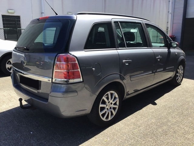 Opel Zafira 1.8 automaat 7-persoons | cruise | trekhaak | nap | nieuwe apk 