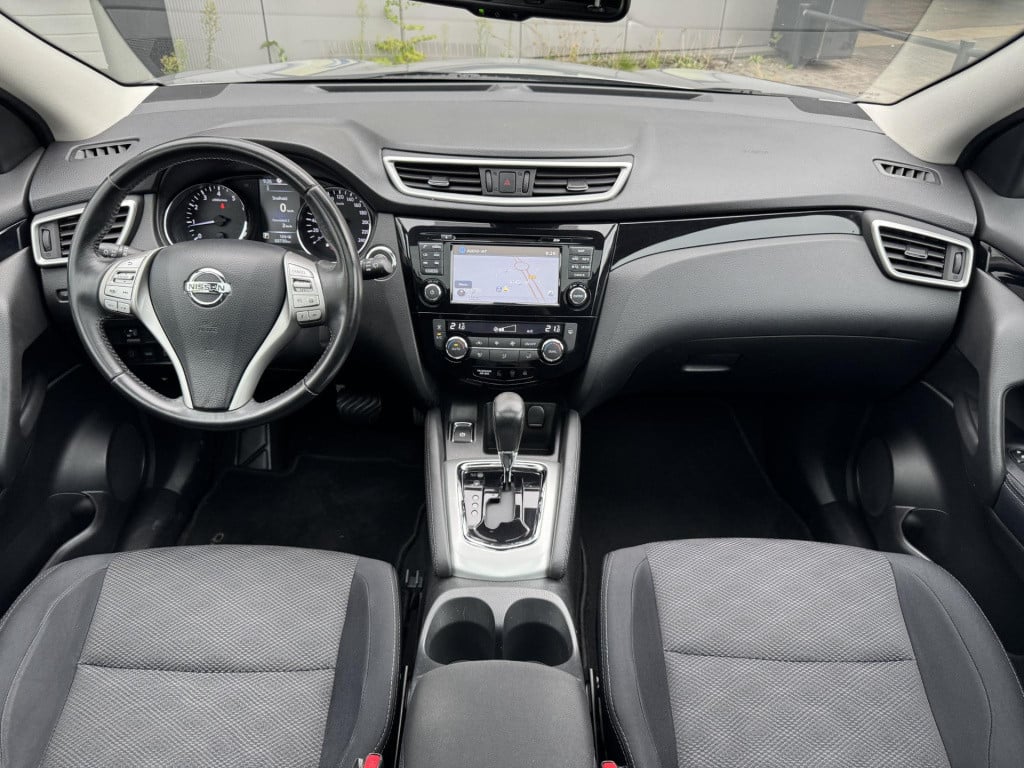 Nissan Qashqai 1.2 n-connecta design pack automaat | panoramadak | navigati