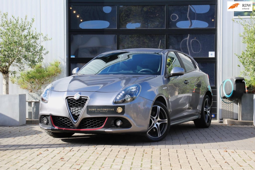 Alfa Romeo Giulietta 1.4 turbo multiair veloce tct - navi - cruise - uconne