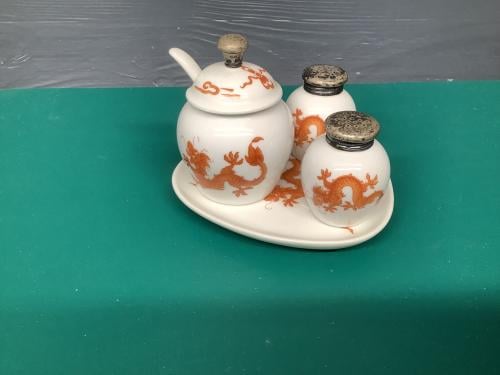 Peper & zoutstel, suikerpotje met lepel, schaaltje merk Thomas Germany.