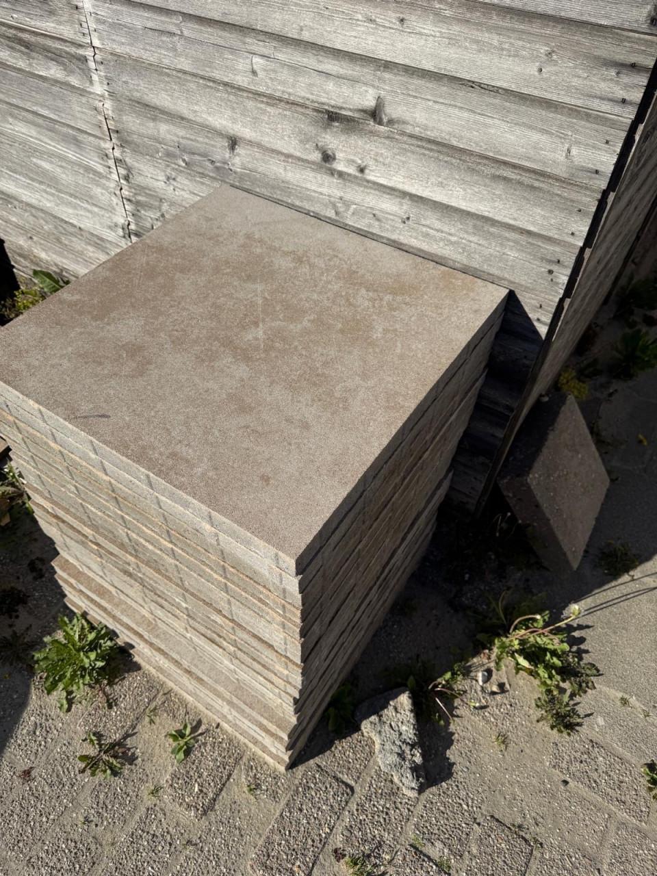 Beige betontegels 60x60