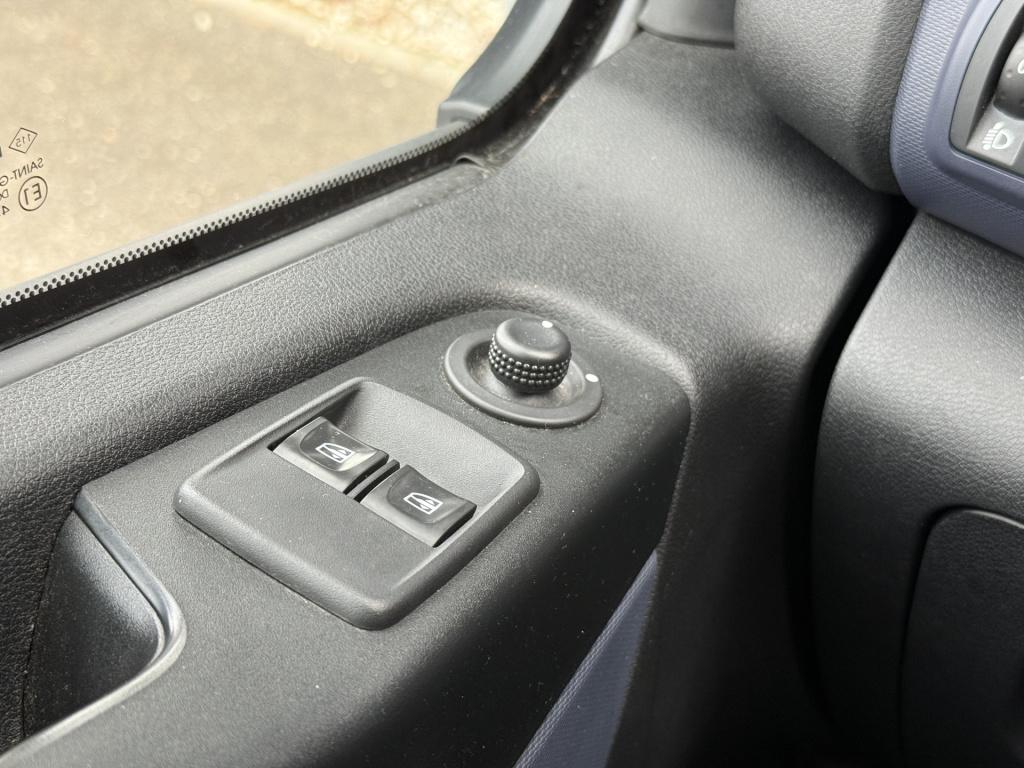 Opel Vivaro 1.6 cdti l1h1 edition | nl-auto | marge | inrichting | trekhaak