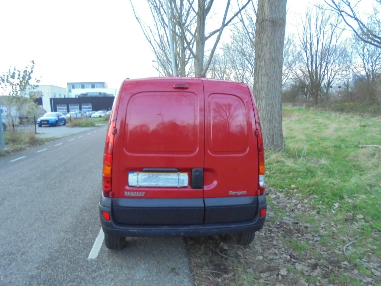 Kangoo 1.2 – 16V Expression in de benzine uitvoering en grijs kenteken!!!!!