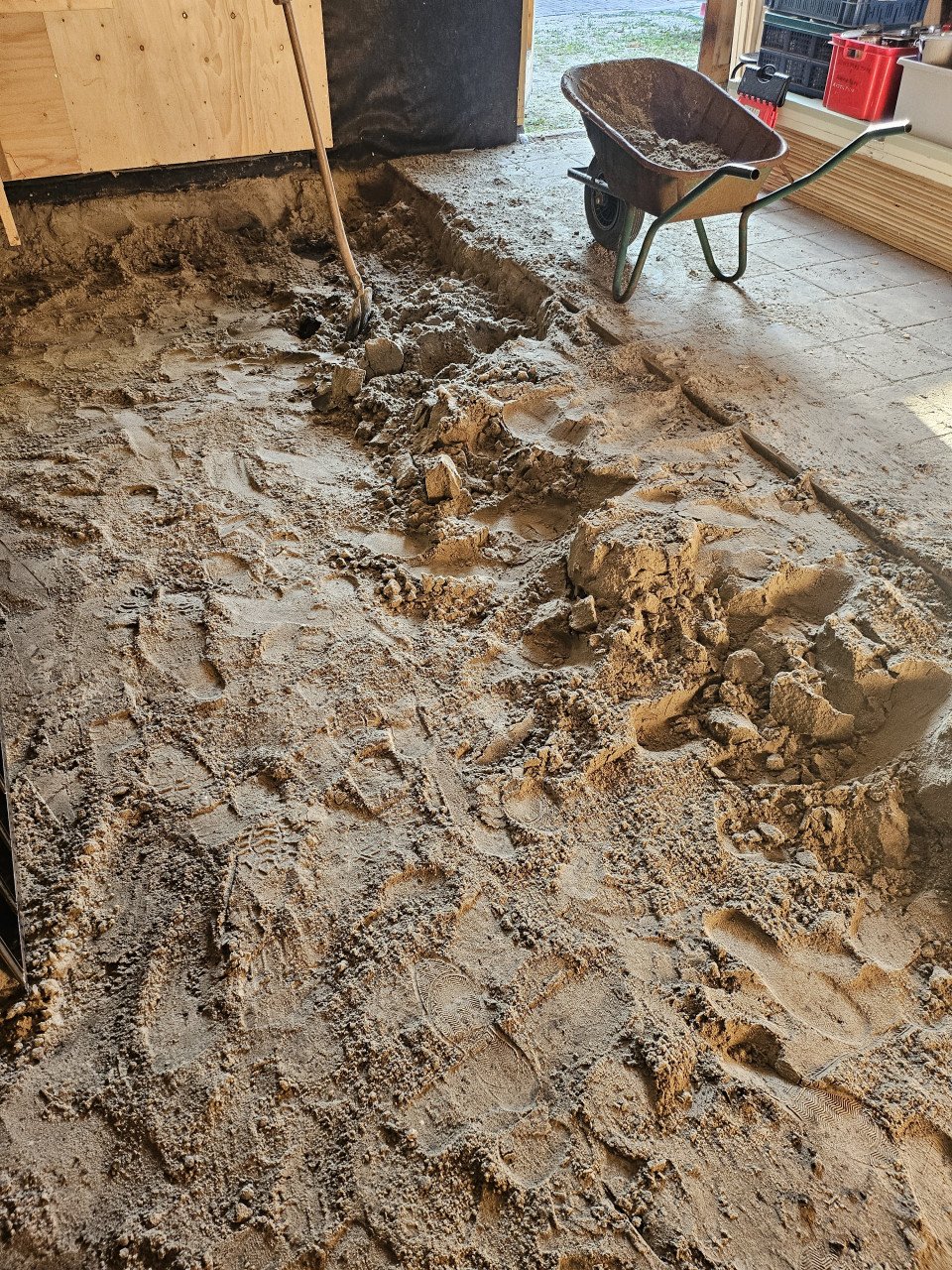 Gratis ophoog zand en tegels