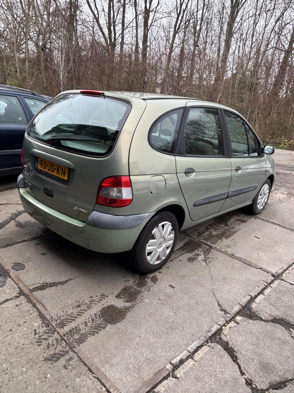 Renault met een voljaar apk!