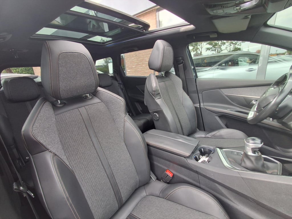 Peugeot 5008 1.2 pt 130pk s&s gt-line 7p navigatie | trekhaak | apple carpl